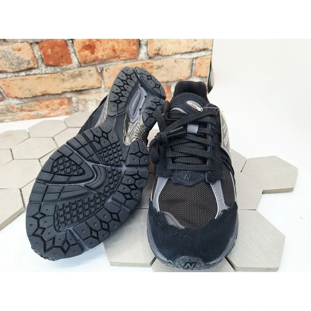 New Balance Men's Sz 7 U2002DXV1 Black Protection Pack GORE-TEX 2002R Waterproof